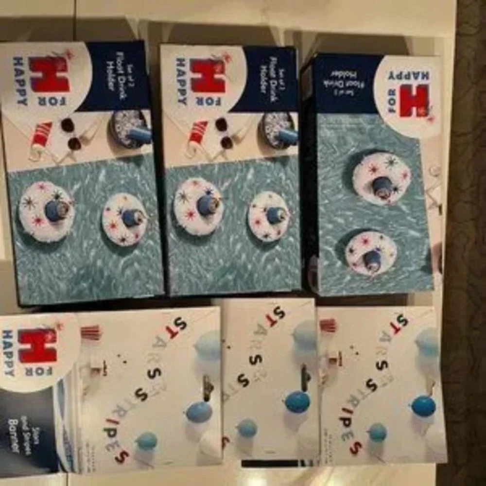 4th of July Decorations -3 Banners & 6 Inflatable Float Drink Holders (new) (ps)